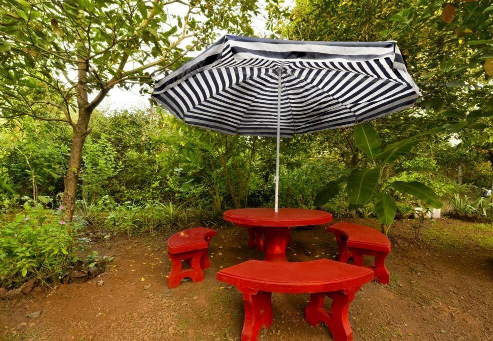 Lobville Homestay Karjat Dış mekan fotoğraf
